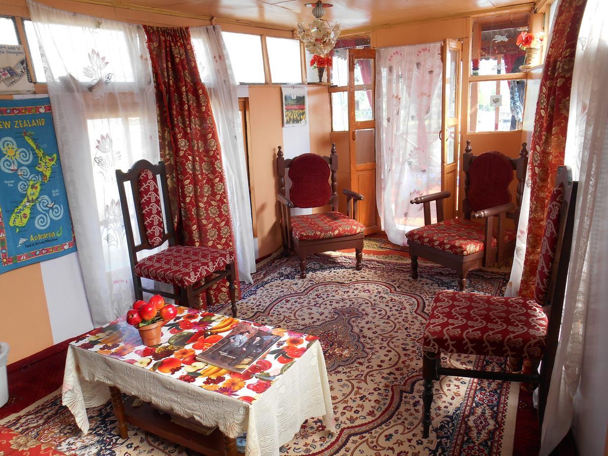 Bed and Breakfast Houseboat Dunhill Srīnagar Exteriér fotografie